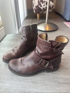 FRYE ankle boots